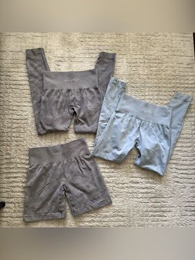 Nvgtn activewear bundle